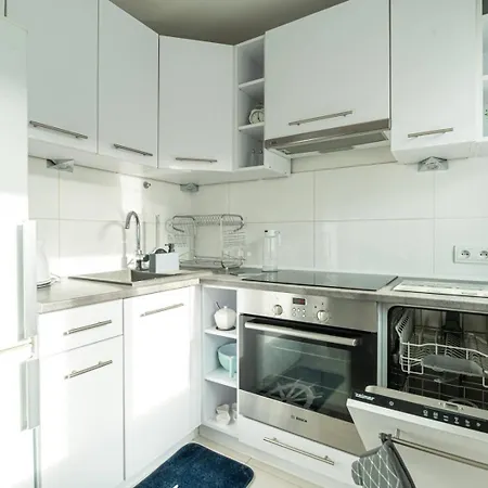 Apartly - Wyszynskiego Z Loggia شقة *