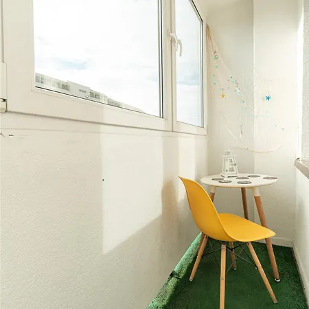 Apartly - Wyszynskiego Z Loggia Appartement *