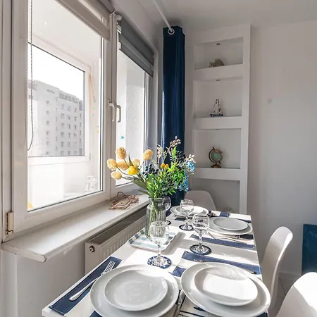 شقة Apartly - Wyszynskiego Z Loggia