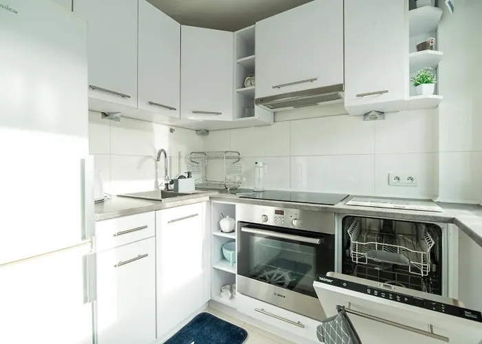 Apartly - Wyszynskiego Z Loggia Апартаменты *